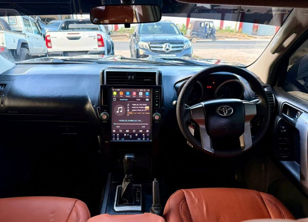 Used Toyota Land Cruiser Prado 2013 for Sale in Dar es Salaam