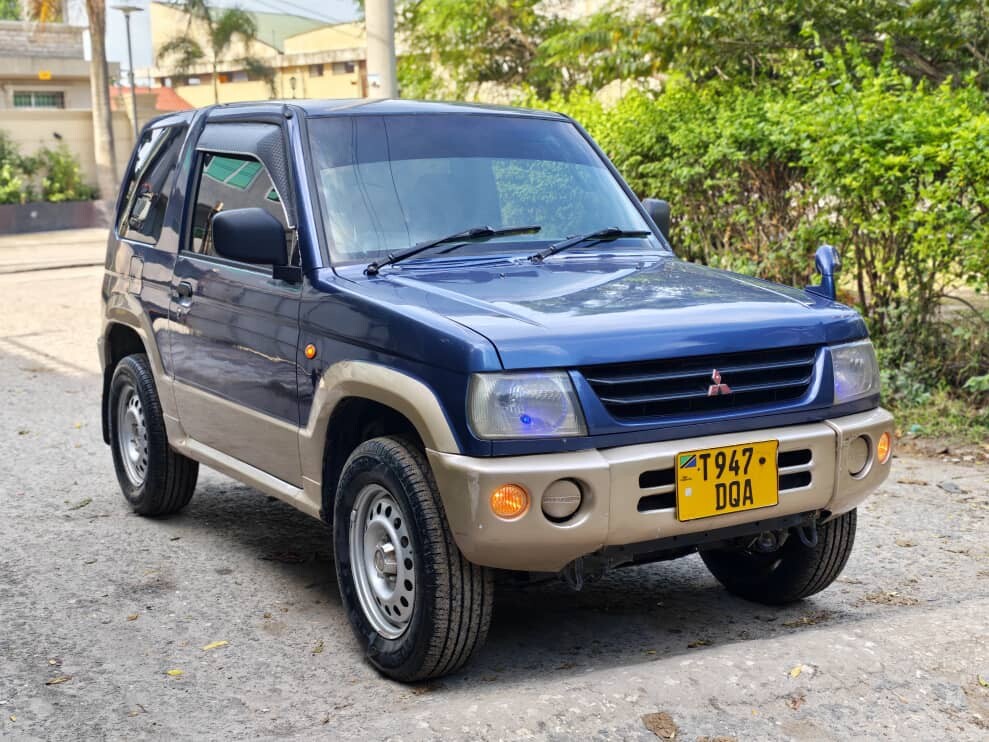 Magari Sokoni Mitsubishi Pajero ya Bei Poa 2003