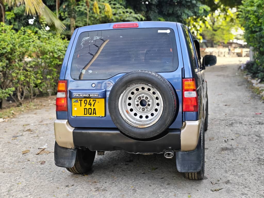 Magari Used Mitsubishi Pajero 2003 Dar es Salaam Tanzania