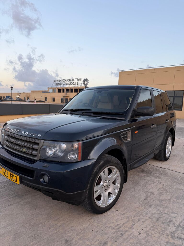 Land Rover Range Rover Sport bei poa sokoni Dar es Salaam Tanzania
