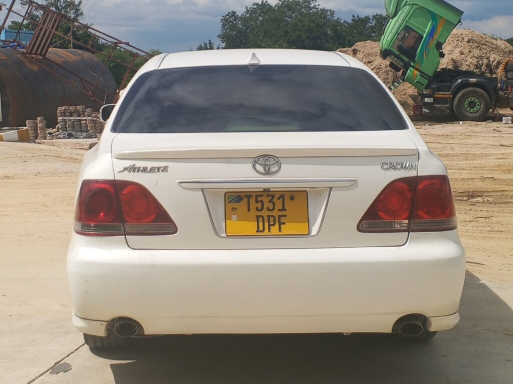 For Sale Toyota Crown 2006 in Mwanza