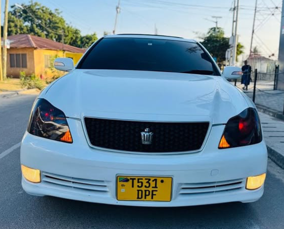 Buy Toyota Crown 2006 for Sale in Mwanza