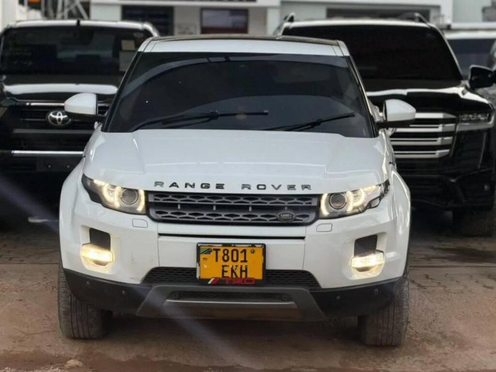 Land Rover Range Rover 2014 for Sale in Dar es Salaam
