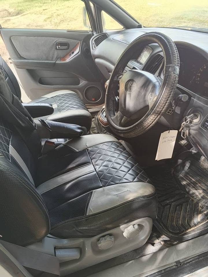 Toyota Harrier bei poa sokoni Dar es Salaam Tanzania