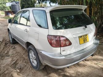 Price of Used Toyota Harrier 2000 for Sale in Dar es Salaam Tanzania