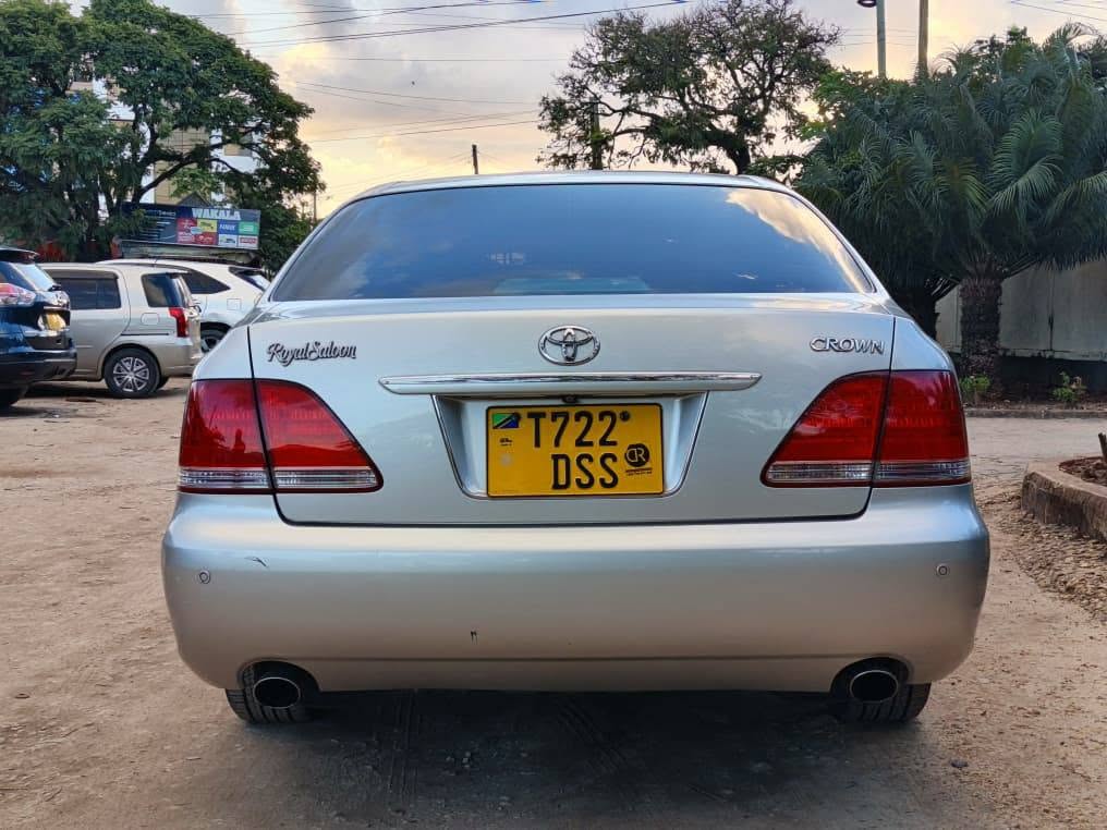 Price Of Toyota Crown 2006 for Sale in Tanzania