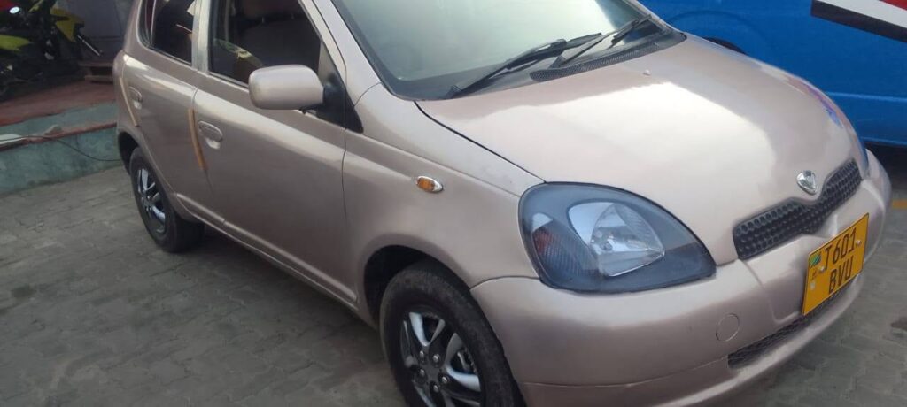 Magari Sokoni Toyota Vitz ya Bei Poa 2003