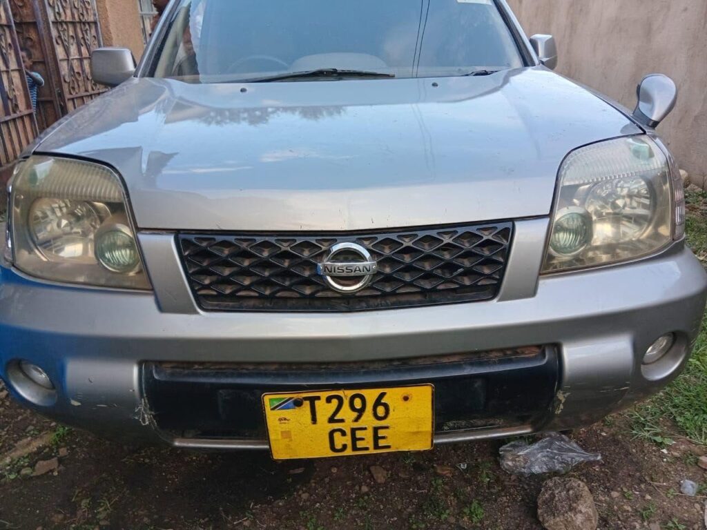 Magari X-Trail 2005 lipo Arusha