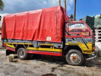 Bei Ya Mitsubishi Canter 2000 Sokoni Dar es Salaam Tanzania