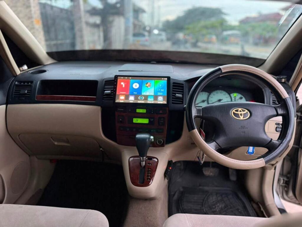 Toyota Spacio bei poa sokoni Dar es Salaam Tanzania