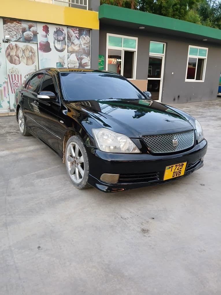 Bei ya Toyota Crown 2005 Sokoni Dar es Salaam Tanzania