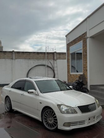 Bei Ya Toyota Crown 2006 Sokoni Dar es Salaam Tanzania