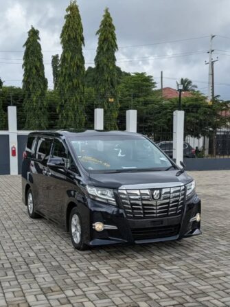 Bei Ya Toyota Alphard 2015 Sokoni Dar es Salaam Tanzania