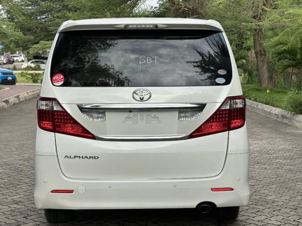 Toyota Alphard 2009 Inauzwa Dar es Salaam Tanzania