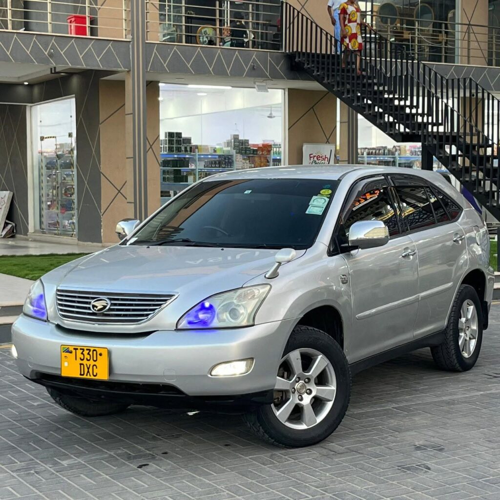 Magari Harrier 2006 lipo Dar es Salaam