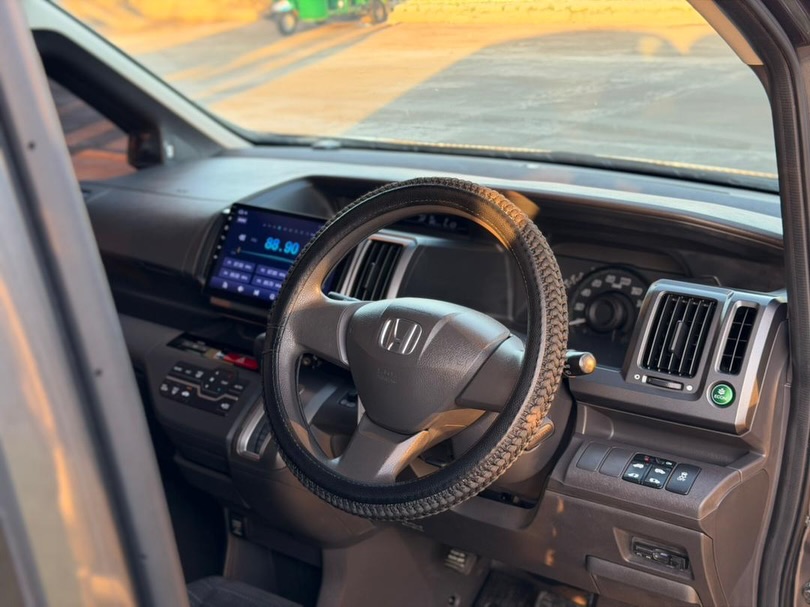 For Sale Honda Stepwgn 2010 in Dar es Salaam