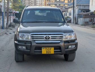 Bei Ya Toyota Land Cruiser V8 2001 Sokoni Dar es Salaam Tanzania