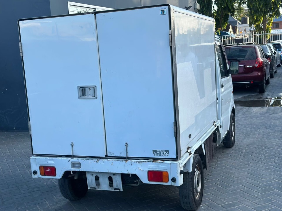 Magari Used Suzuki Carry 2006 Dar es Salaam Tanzania