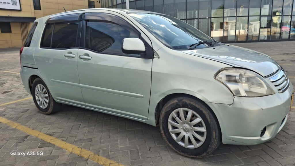 Toyota Raum 2005 for Sale in Dar es Salaam