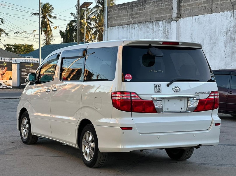 Toyota Alphard 2007 for Sale in Dar es Salaam
