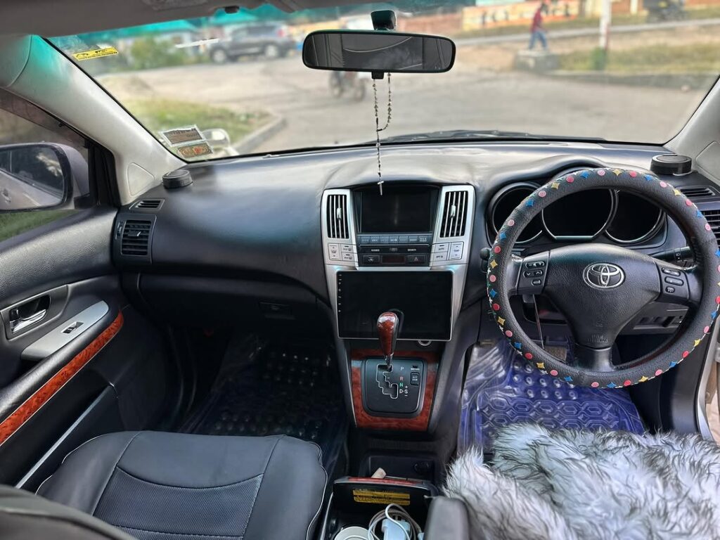Magari Sokoni Toyota Harrier ya Bei Poa 2008