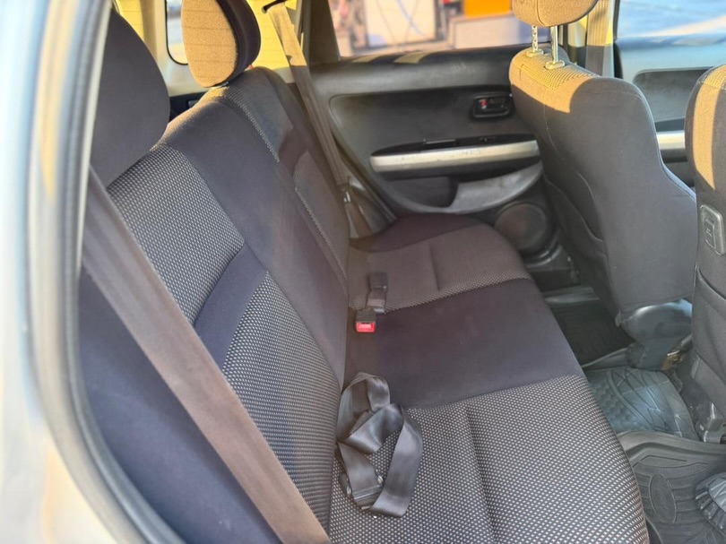 Magari Used Toyota IST 2004 Dar es Salaam Tanzania