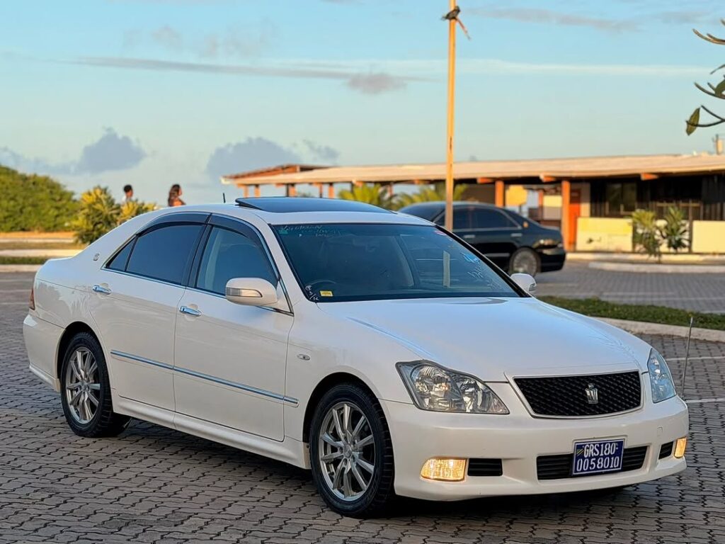 Bei ya Toyota Crown 2006 Sokoni Dar es Salaam Tanzania