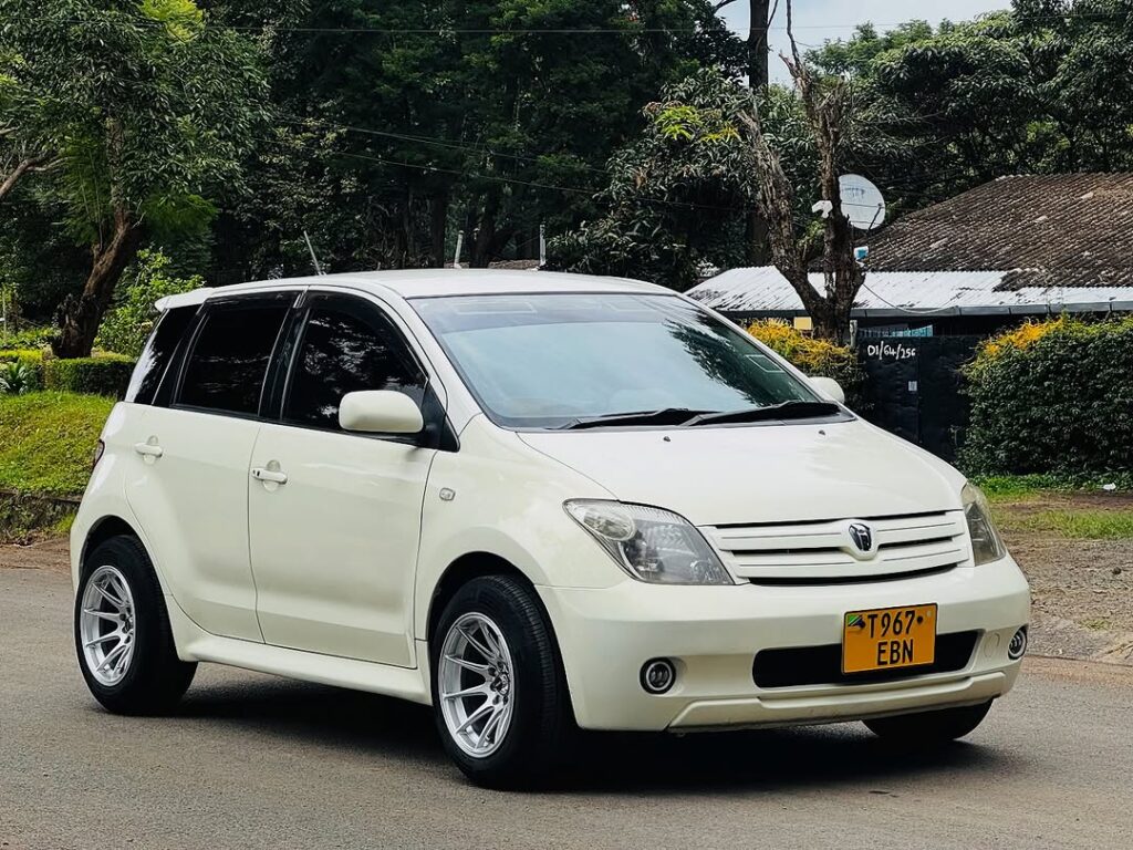Magari Used Toyota IST 2005 Arusha Tanzania