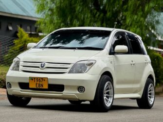 Bei Ya Toyota IST 2005 Sokoni Arusha Tanzania