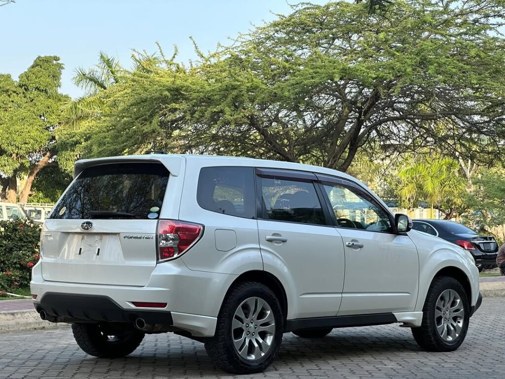 Subaru Forester 2010 Inauzwa Dar es Salaam Tanzania