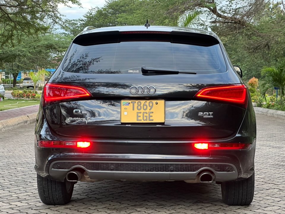 For Sale Audi Q5 2012 in Dar es Salaam