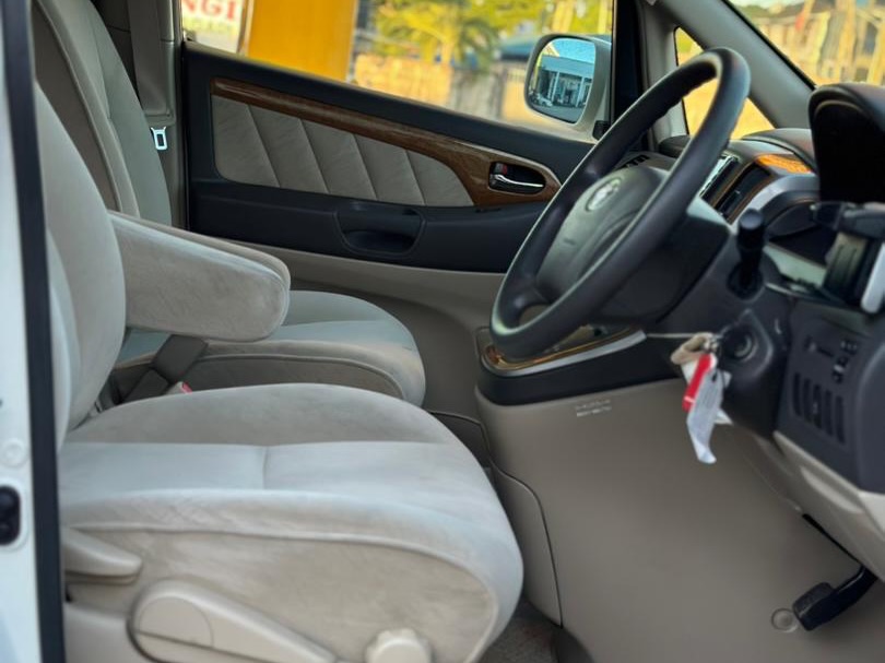 Used Toyota Alphard 2007 for Sale in Dar es Salaam