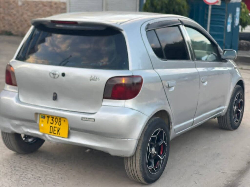 Magari Used Toyota Vitz 2002 Dar es Salaam Tanzania