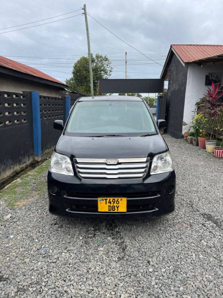 Used Toyota Noah 2006 for Sale in Dar es Salaam