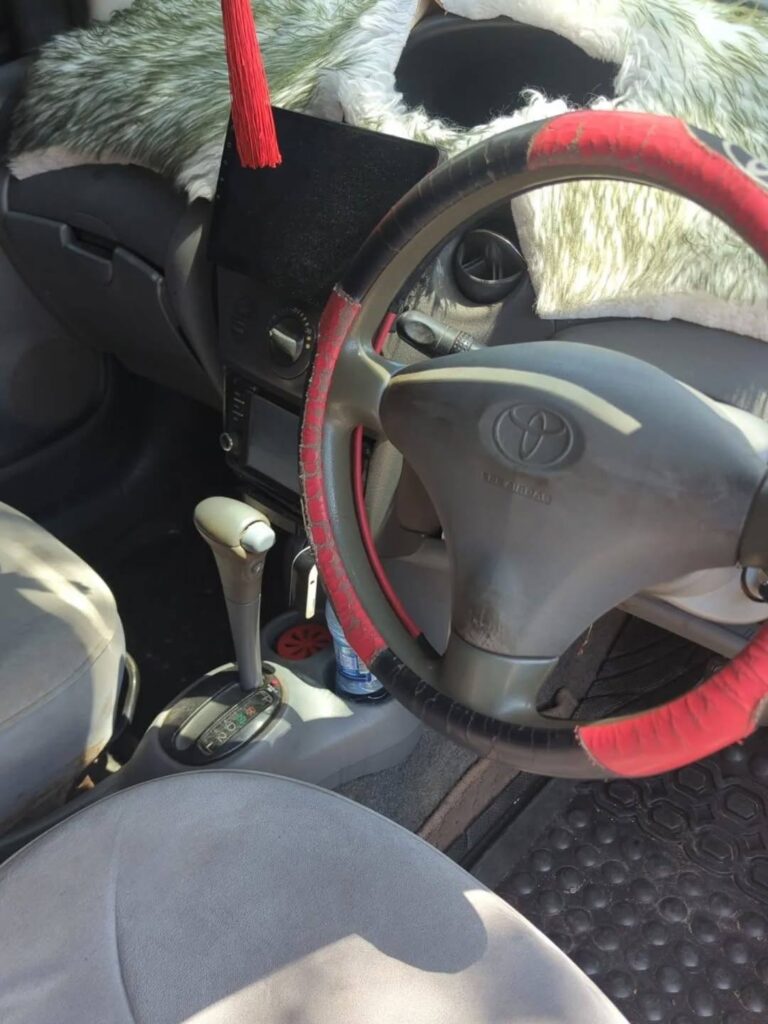 Toyota Vitz 2003 for Sale in Mwanza