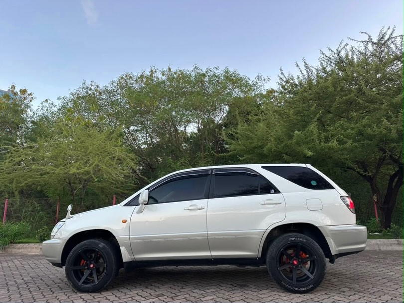 Bei ya Toyota Harrier 2004 Sokoni Dar es Salaam Tanzania