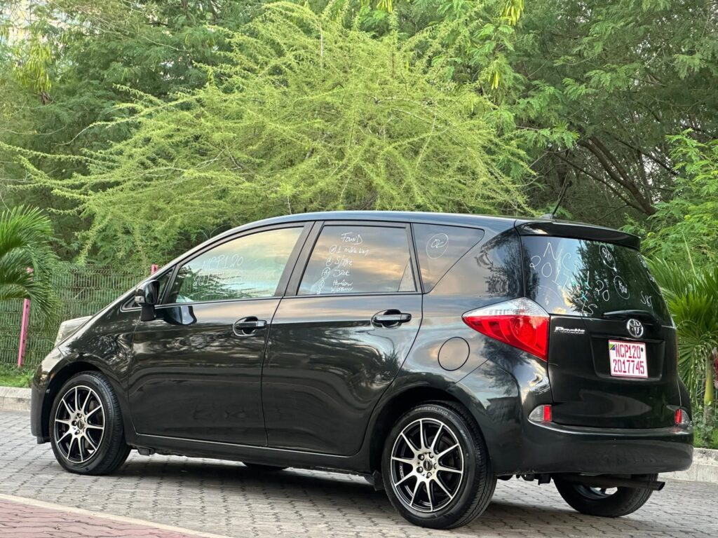 Price Toyota Ractis 2011 for Sale in Dar es Salaam