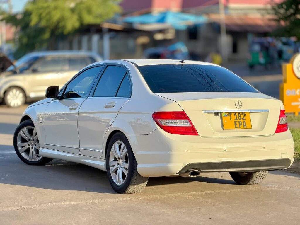Magari Used Benz C-Class 2009 Dar es Salaam Tanzania