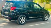 Toyota Vanguard bei poa sokoni Dar es Salaam Tanzania
