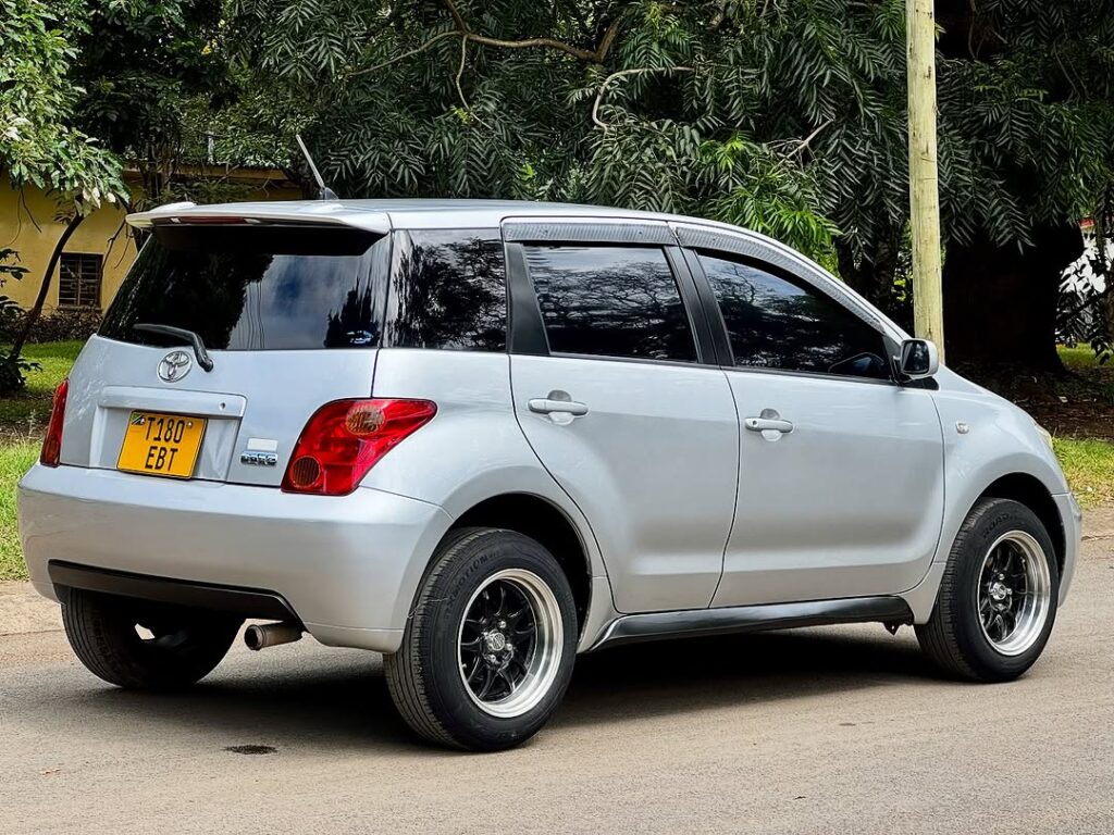 Toyota IST 2004 for Sale in Arusha