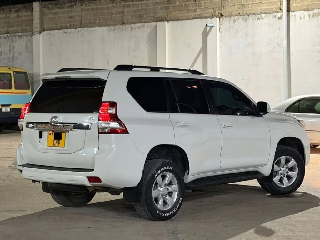 Toyota Land Cruiser Prado 2014 for Sale in Dar es Salaam