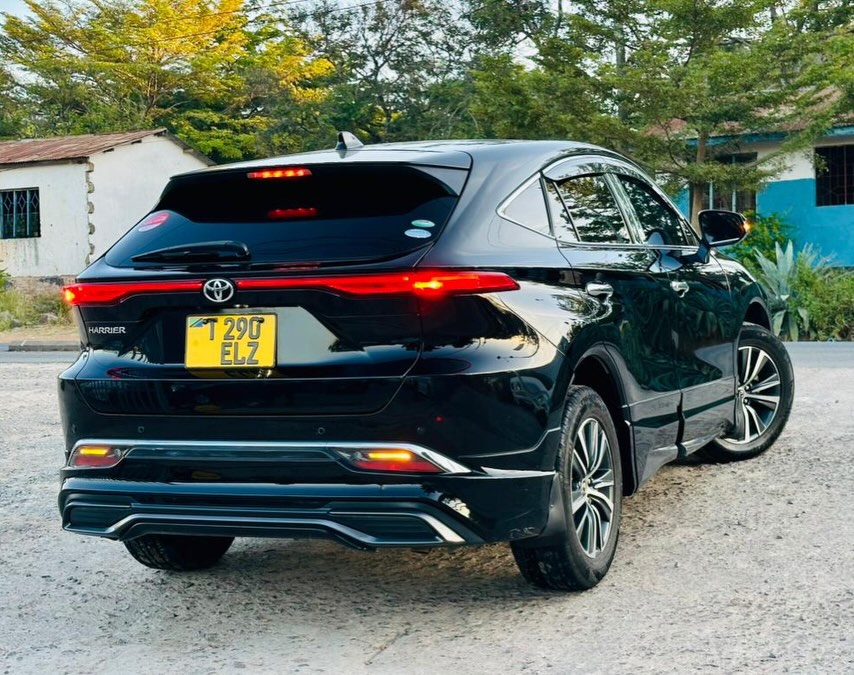 For Sale Toyota Harrier 2020 in Mwanza