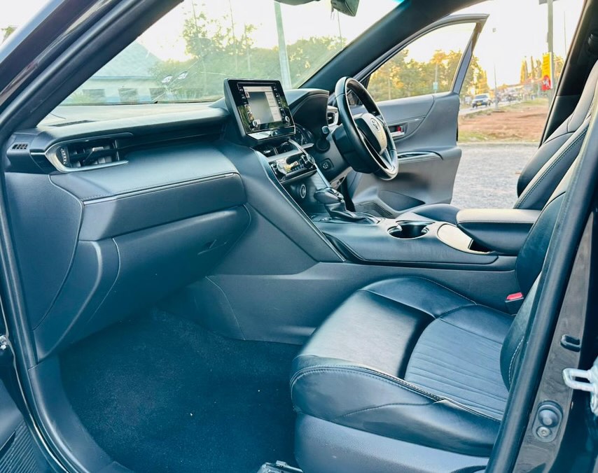 Toyota Harrier 2020 for Sale in Mwanza