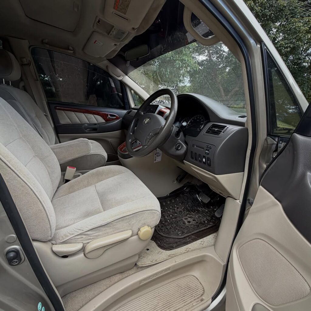 Buy Toyota Alphard 2005 for Sale in Arusha