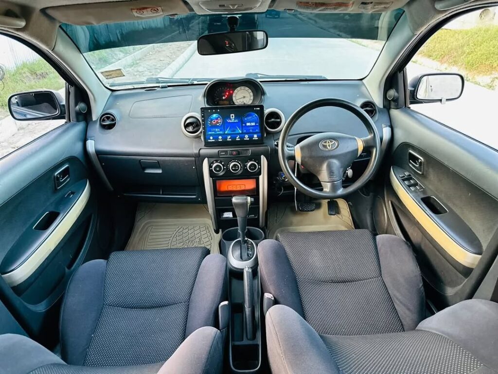 Magari Sokoni Toyota IST ya Bei Poa 2003