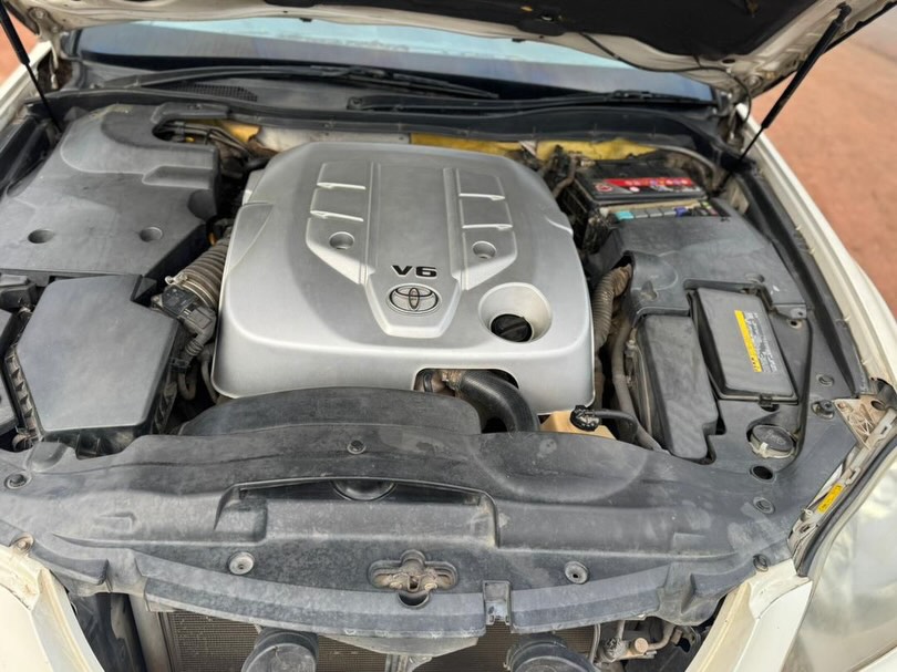Magari Used Toyota Crown 2005 Arusha Tanzania
