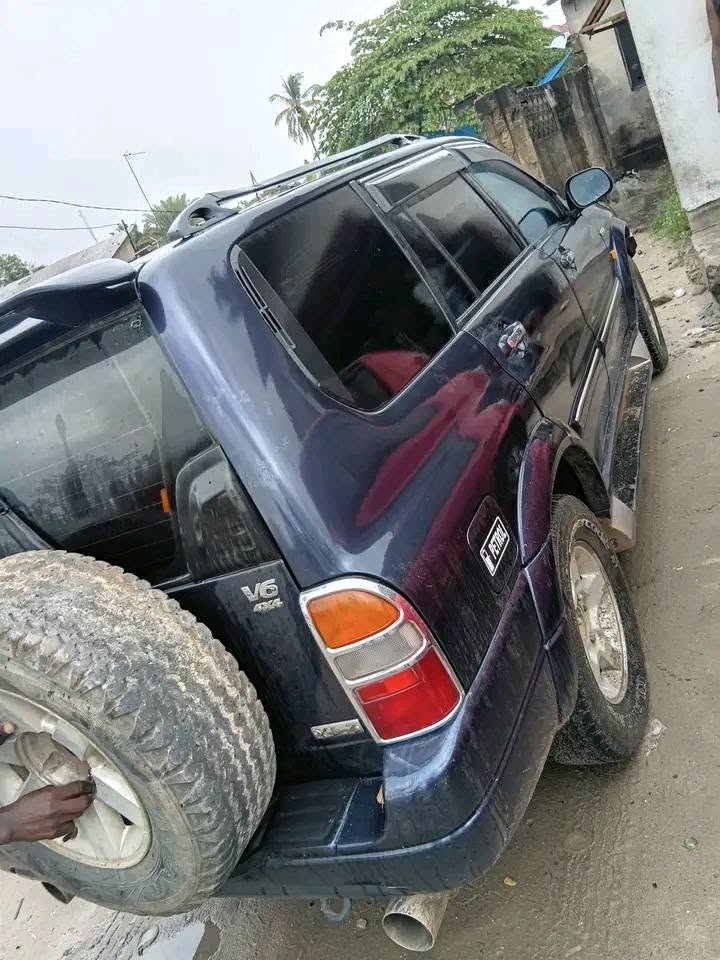 Magari Used Suzuki Escudo 2002 Dar es Salaam Tanzania