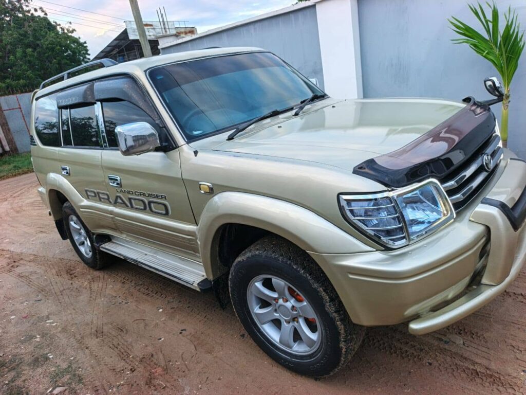 Bei ya Toyota Land Cruiser Prado 2001 Sokoni Dar es Salaam Tanzania