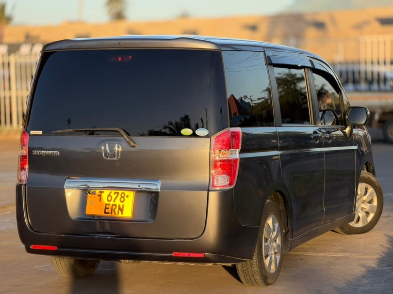 Price Honda Stepwgn 2010 for Sale in Dar es Salaam
