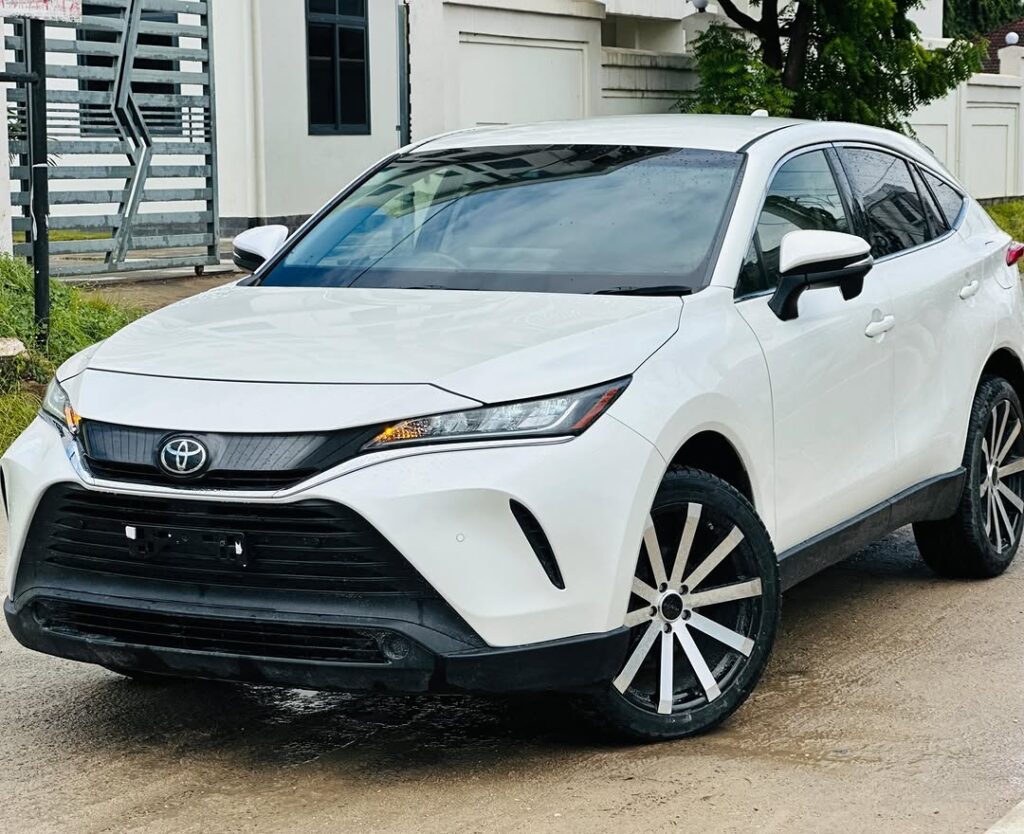 Magari Sokoni Toyota Harrier ya Bei Poa 2021
